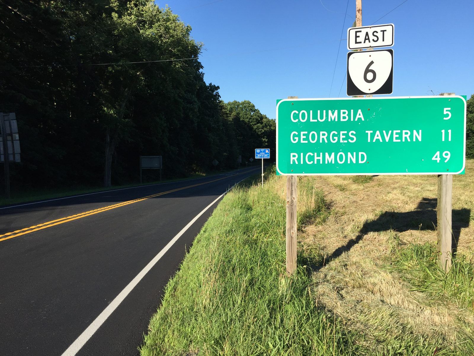 2017-06-27 18 48 29 View east along Virginia State Route 6 at U.S. Route 15 (James Madison Highway) in Dixie, Fluvanna County, Virginia